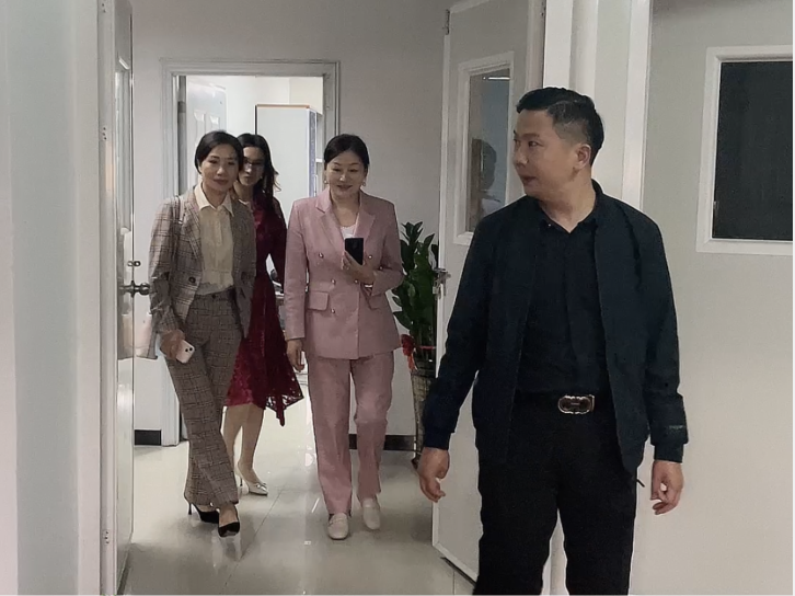 深圳室內環(huán)境治理協(xié)會蒞臨公司指導